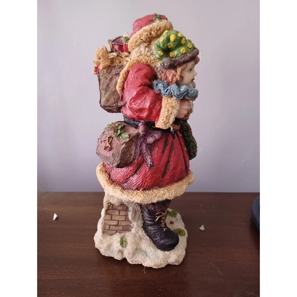 Vtg Musical St. Nicholas Santa wind up figurine Christmas. *Please read